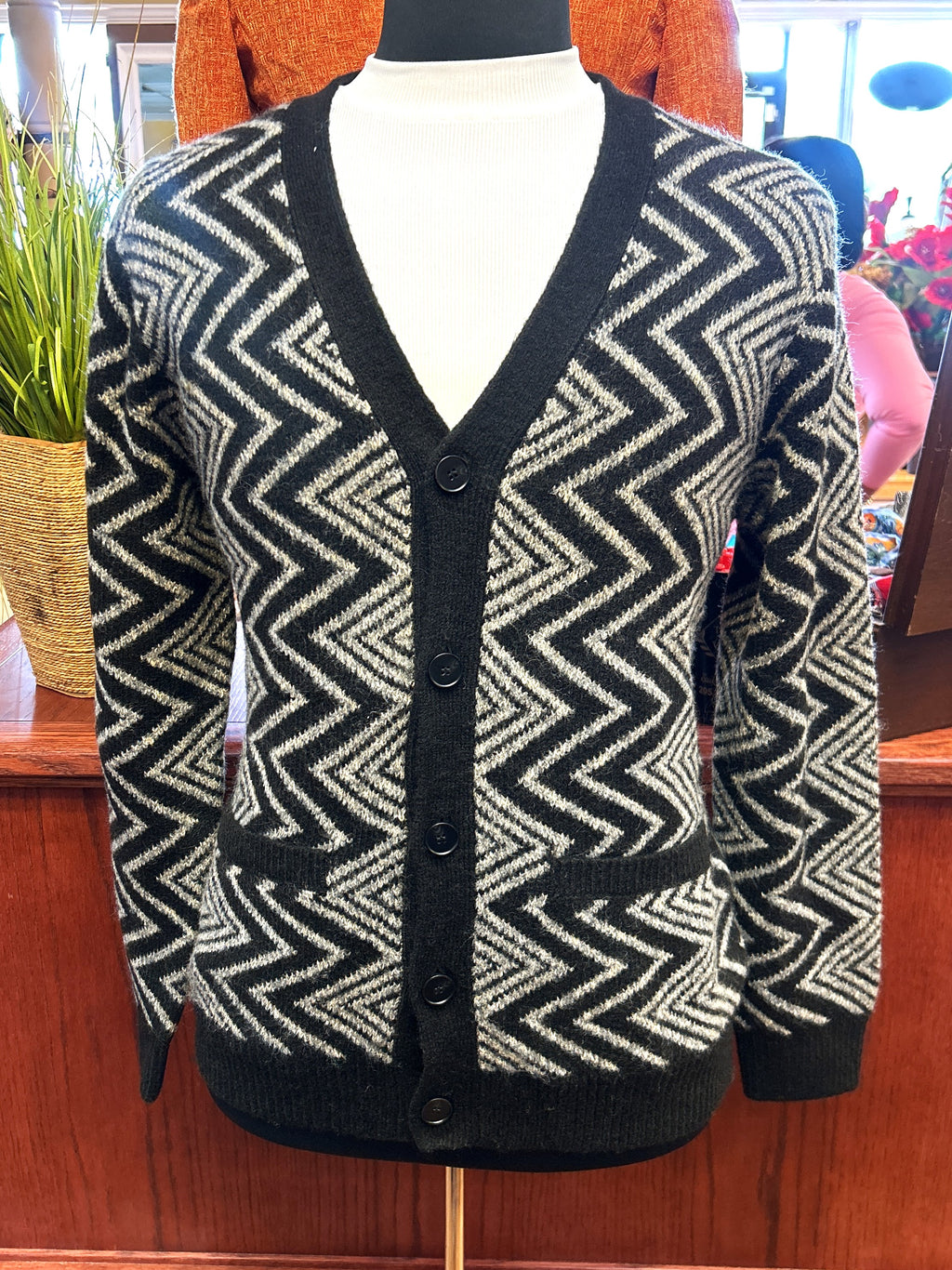 Cigar Pattern ZigZag Knit Cardigan (2 colors)
