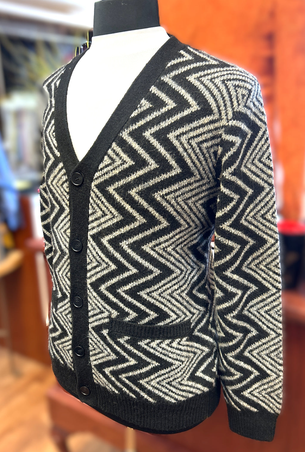 Cigar Pattern ZigZag Knit Cardigan (2 colors)