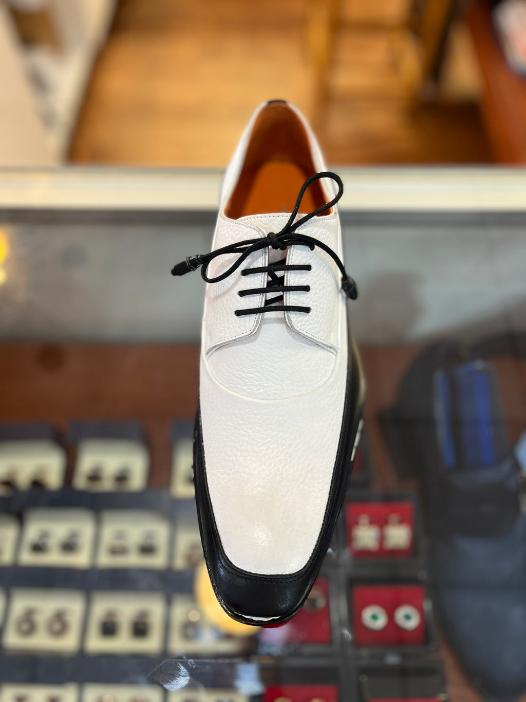 Mezlan Muro Two-tone Derby Show
